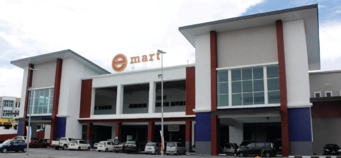 Emart Riam, Airport Road