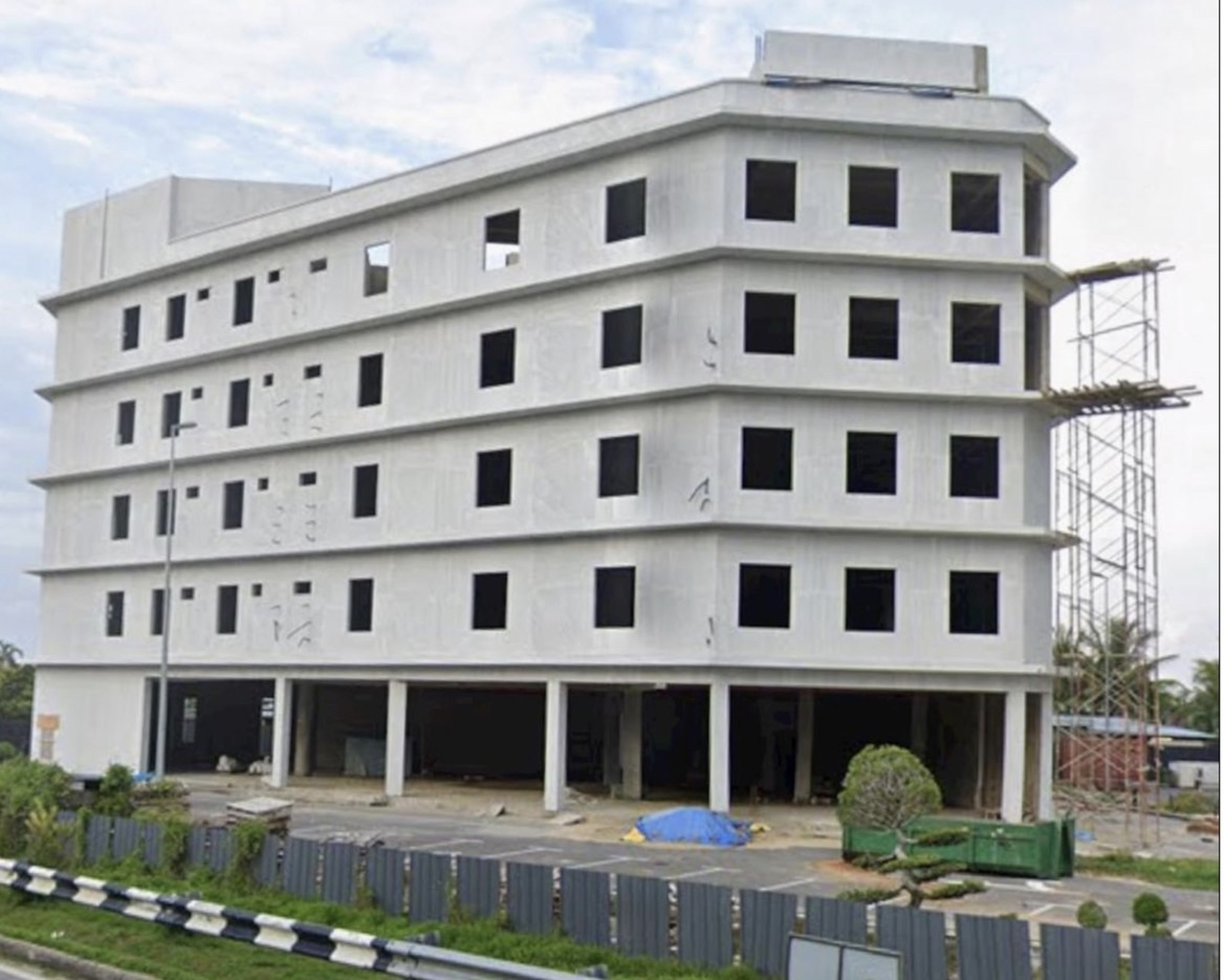 Paragon Confinement, Lutong